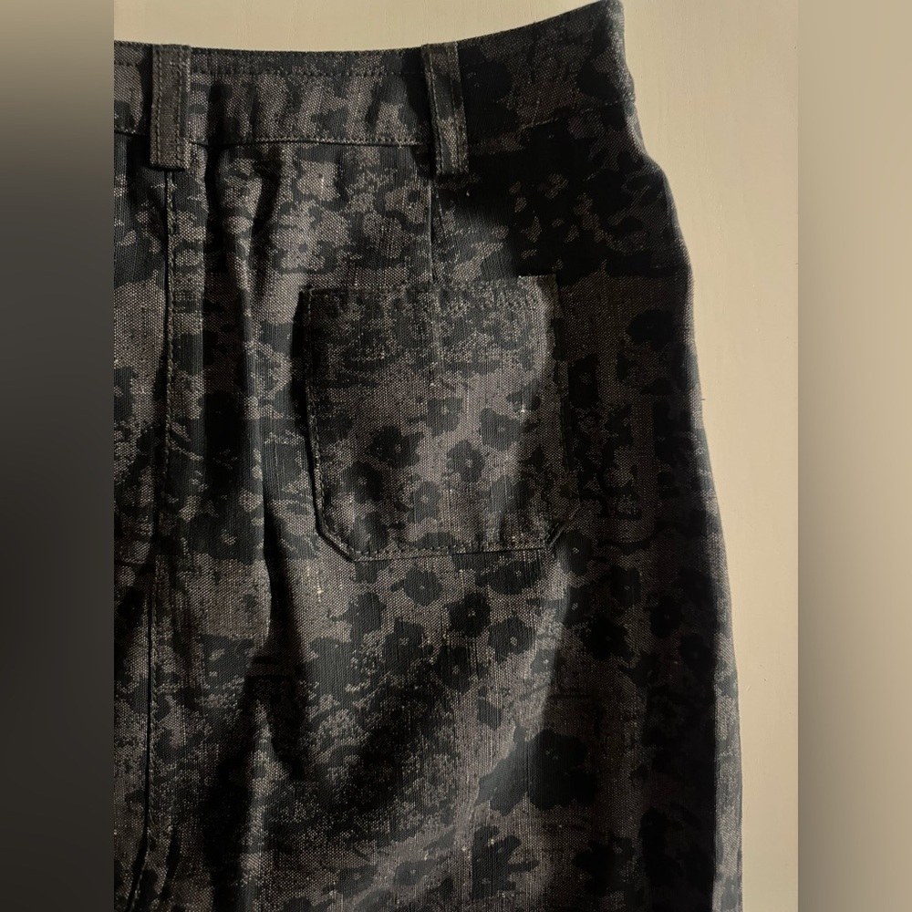 Banana Republic Black Floral jean Skirt - Picture 8 of 8